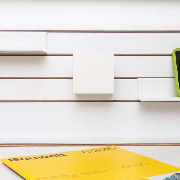 .radix | Boarding House | Einrichtung – Dekorspanplatte, multiplex weiß, Nußbaum furniert .radix | Boarding House | Einrichtung – Dekorspanplatte, multiplex weiß, Nußbaum furniert 6