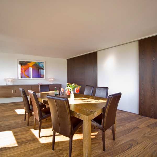 .radix | St63 | Esszimmer (Trennwand geschlossen) .radix | St63 | Esszimmer (Trennwand geschlossen)