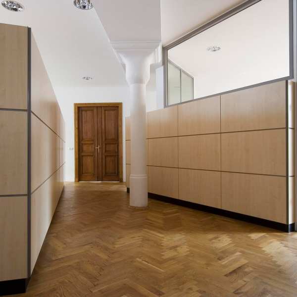 .radix | Bru156 | Büroeinrichtung und Empfangstresen in Ahorn Dekor .radix | Bru156 | Büroeinrichtung und Empfangstresen in Ahorn Dekor 2