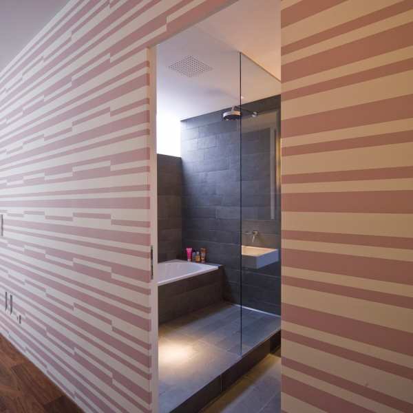 .radix | st63 | 'Tapetentür' zum Badezimmer .radix | st63 | 'Tapetentür' zum Badezimmer 1