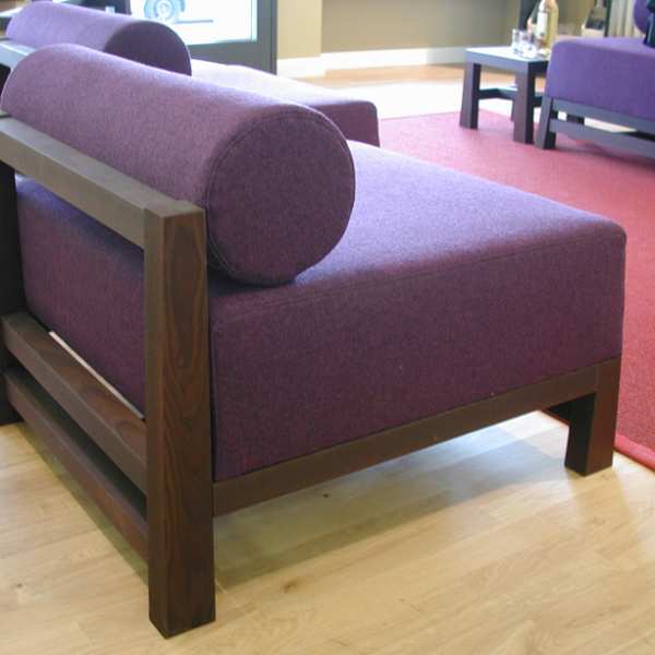 .radix | Cla333 | Geschäftseinrichtung, Weinregal in MDF lackiert mit Beleuchtung und Polstermöbel in Thermo-Esche und Kvadrat Stoffe .radix | Cla333 | Geschäftseinrichtung, Weinregal in MDF lackiert mit Beleuchtung und Polstermöbel in Thermo-Esche und Kvadrat Stoffe 5